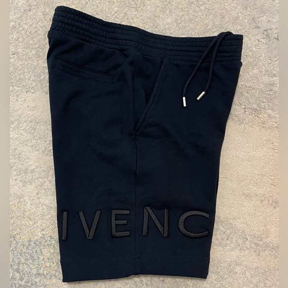 Like New Men’s Large Givenchy Bermuda Drawstring Shorts 4G Logo Embroidered Navy - Picture 7 of 14